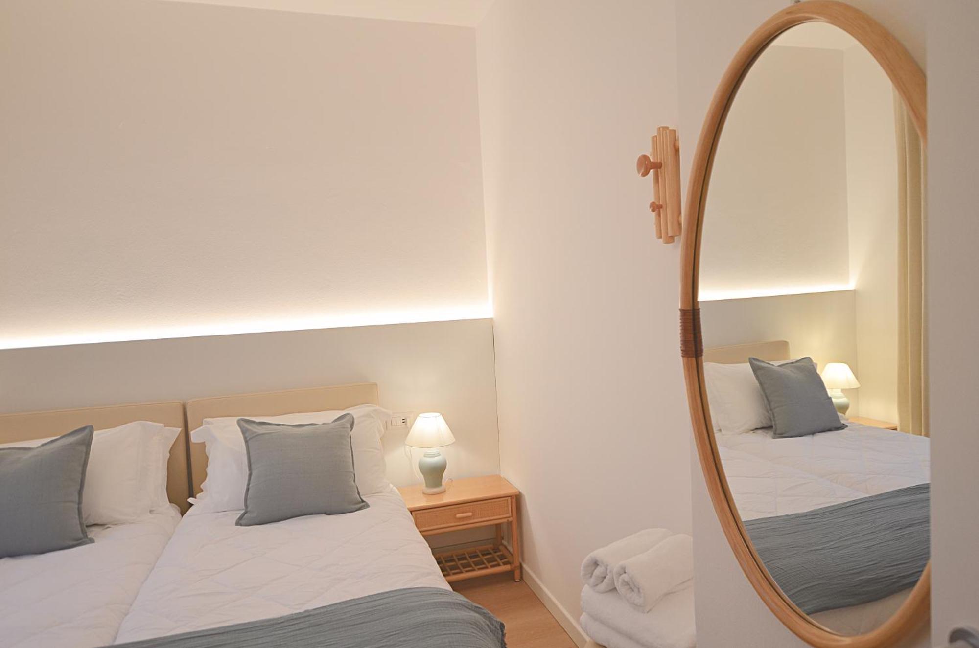 Villa Phoenix - Lake Apartments Riva del Garda Habitación foto